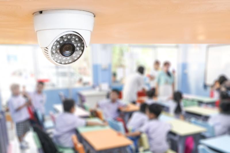В московских школах установят 13 тысяч камер видеонаблюдения
